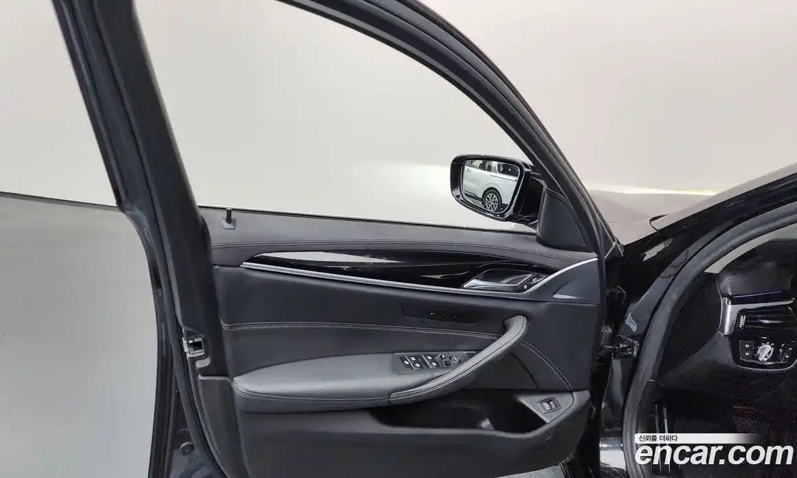 BMW 5 серия 2019 2.0 автомат (гидро), фото 14