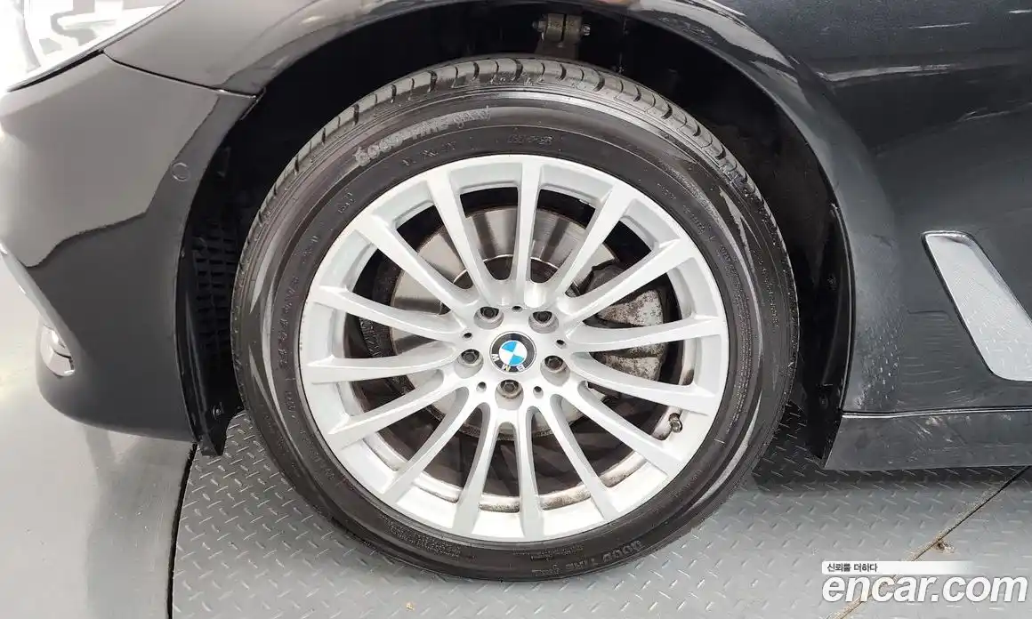 BMW 5 серия 2019 2.0 автомат (гидро), фото 5