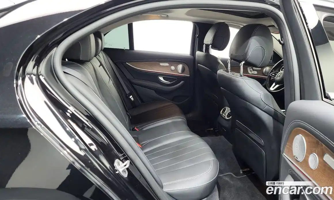 Mercedes-Benz E-Class 2019 2.0 автомат (гидро), фото 12