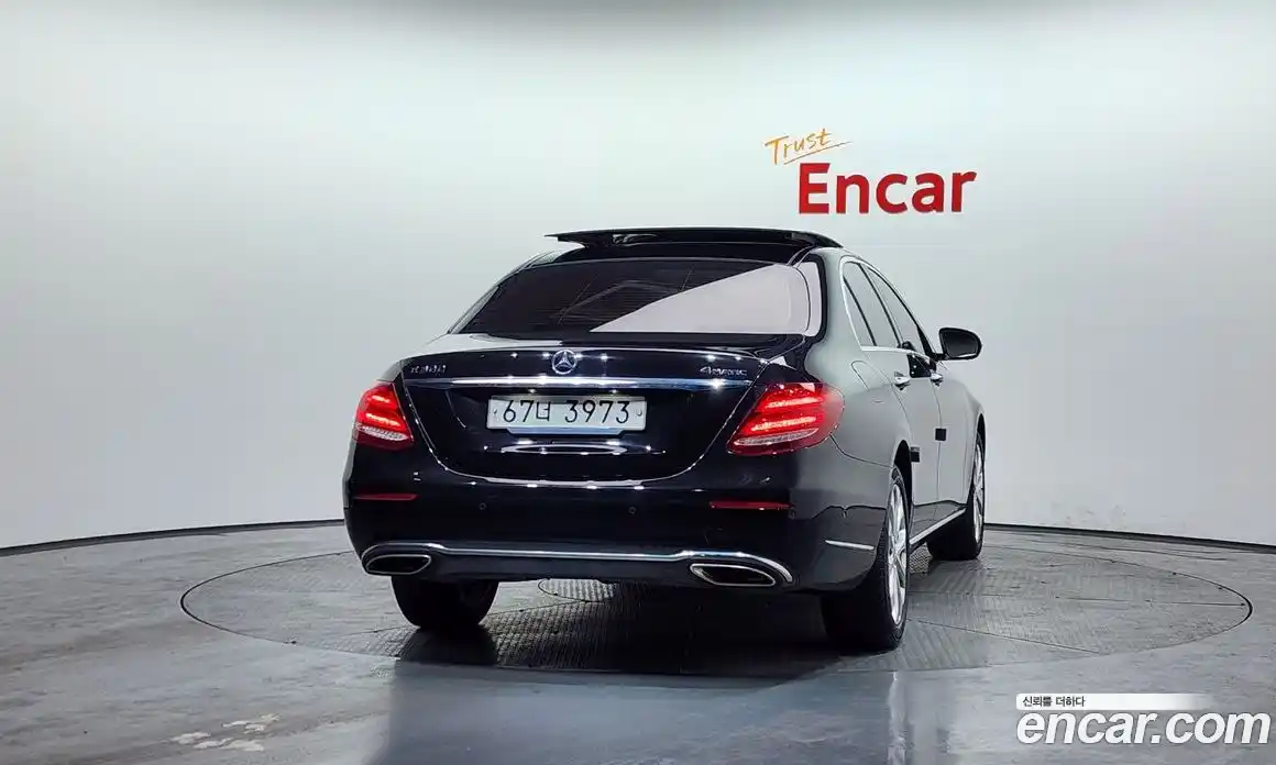 Mercedes-Benz E-Class 2019 2.0 автомат (гидро), фото 4