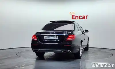 Mercedes-Benz E-Class 2019 2.0 автомат (гидро), миниатюра 4