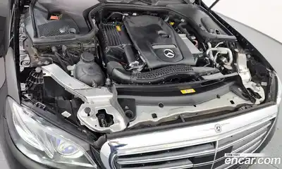 Mercedes-Benz E-Class 2019 2.0 автомат (гидро), миниатюра 6