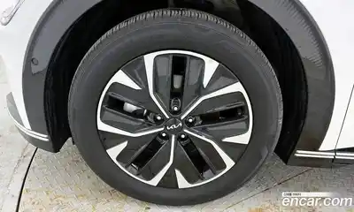 Kia EV6 2024 0.1 автомат (гидро), миниатюра 5