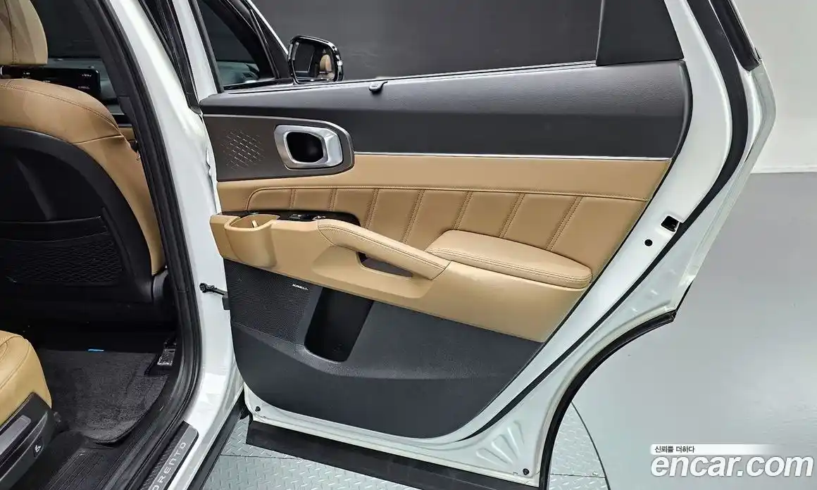 Kia Sorento 2024 1.6 автомат (гидро), фото 15