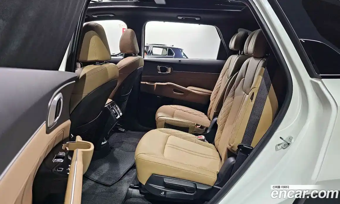 Kia Sorento 2024 1.6 автомат (гидро), фото 17