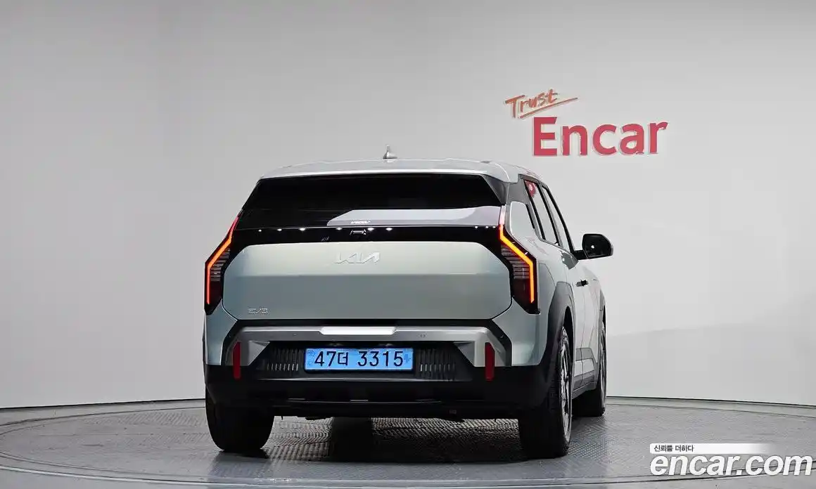 Kia EV3 2025 0.2 автомат (гидро), фото 4