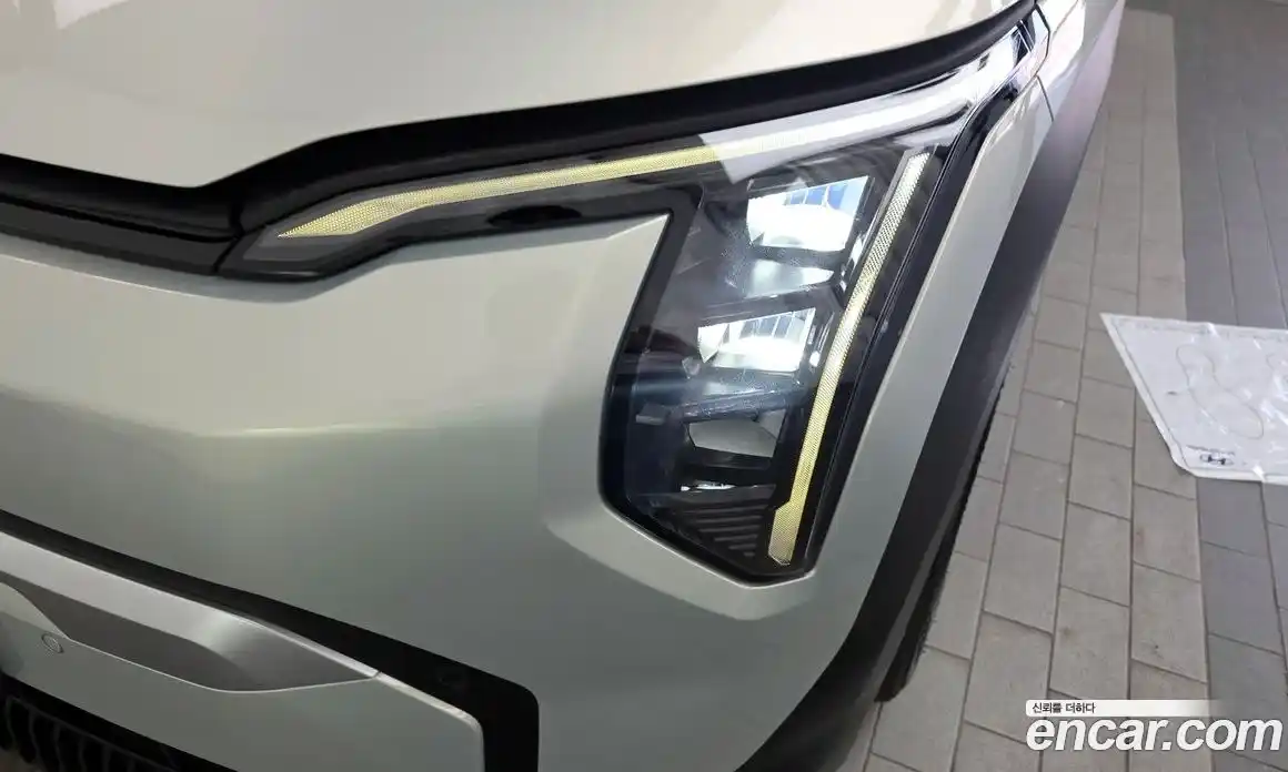 Kia EV3 2025 0.2 автомат (гидро), фото 8