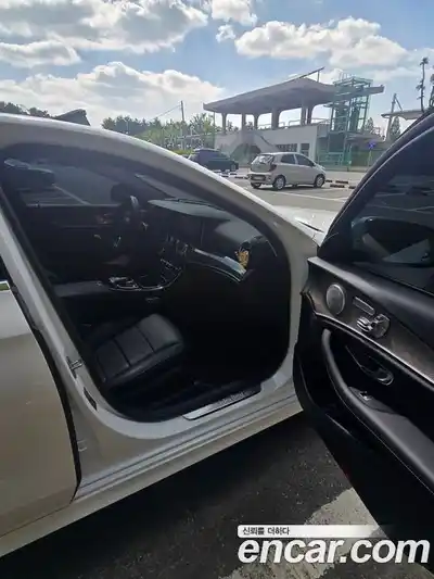 Mercedes-Benz E-Class 2020 2.0 автомат (гидро), миниатюра 11