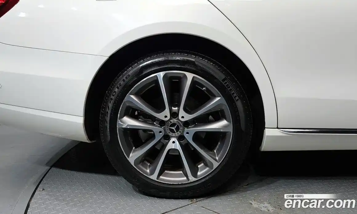 Mercedes-Benz E-Class 2019 2.0 автомат (гидро), фото 5
