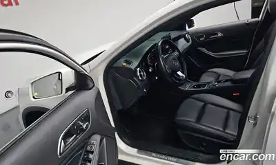 Mercedes-Benz GLA-Class 2019 2.0 гидро, миниатюра 12