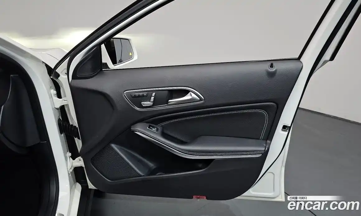 Mercedes-Benz GLA-Class 2019 2.0 гидро, фото 13 Mercedes-Benz GLA-Class 2019 2.0 гидро, фото 13