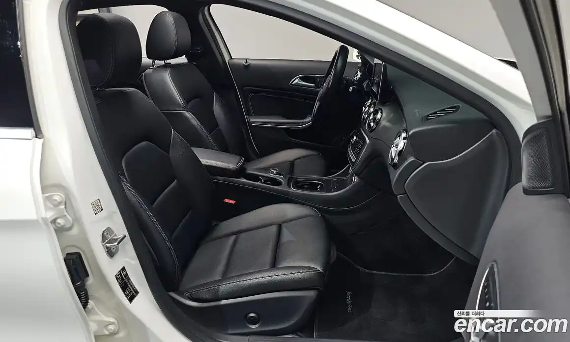 Mercedes-Benz GLA-Class 2019 2.0 гидро, фото 15 Mercedes-Benz GLA-Class 2019 2.0 гидро, фото 15