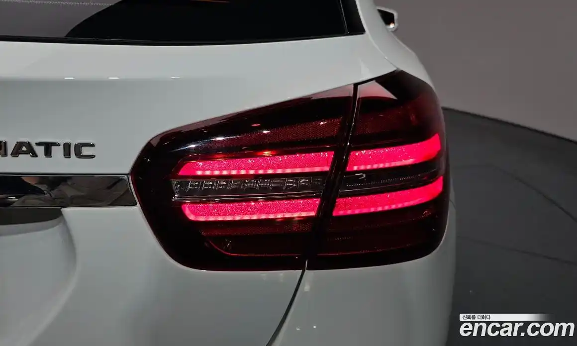 Mercedes-Benz GLA-Class 2019 2.0 гидро, фото 8 Mercedes-Benz GLA-Class 2019 2.0 гидро, фото 8