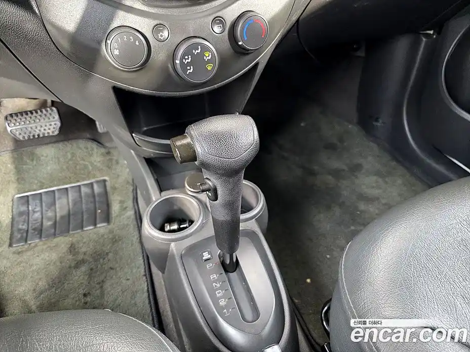 Chevrolet Spark 2011 1.0 автомат (гидро), фото 16