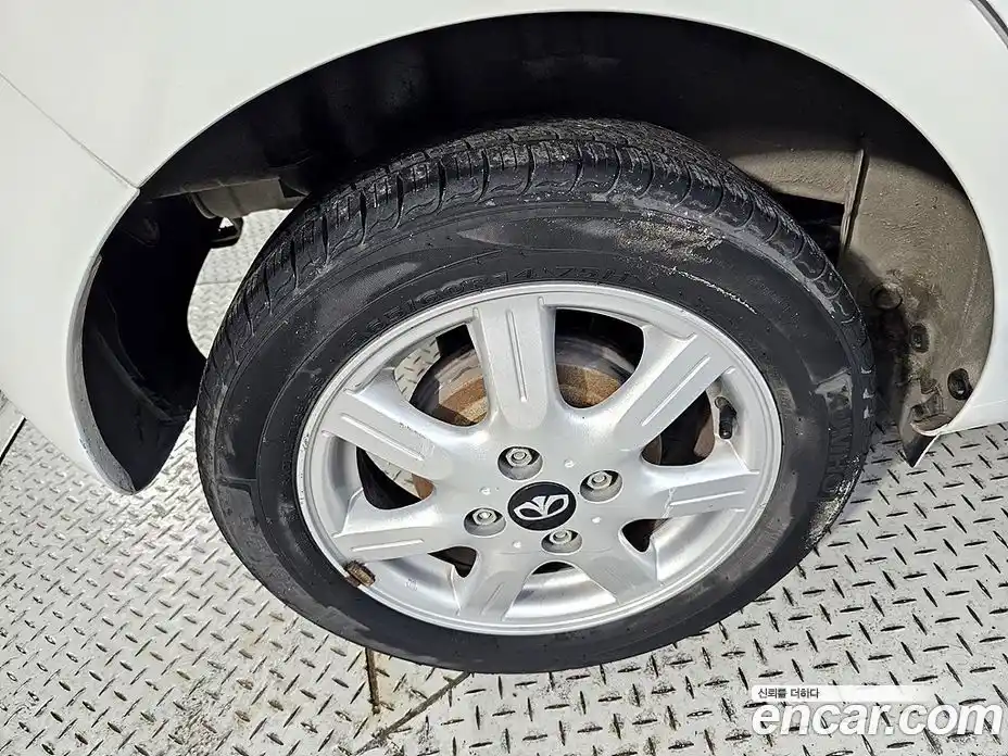Chevrolet Spark 2011 1.0 автомат (гидро), фото 17
