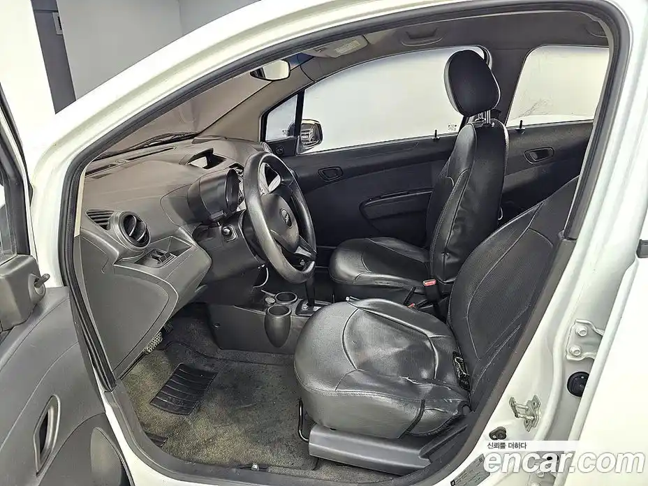 Chevrolet Spark 2011 1.0 автомат (гидро), фото 8