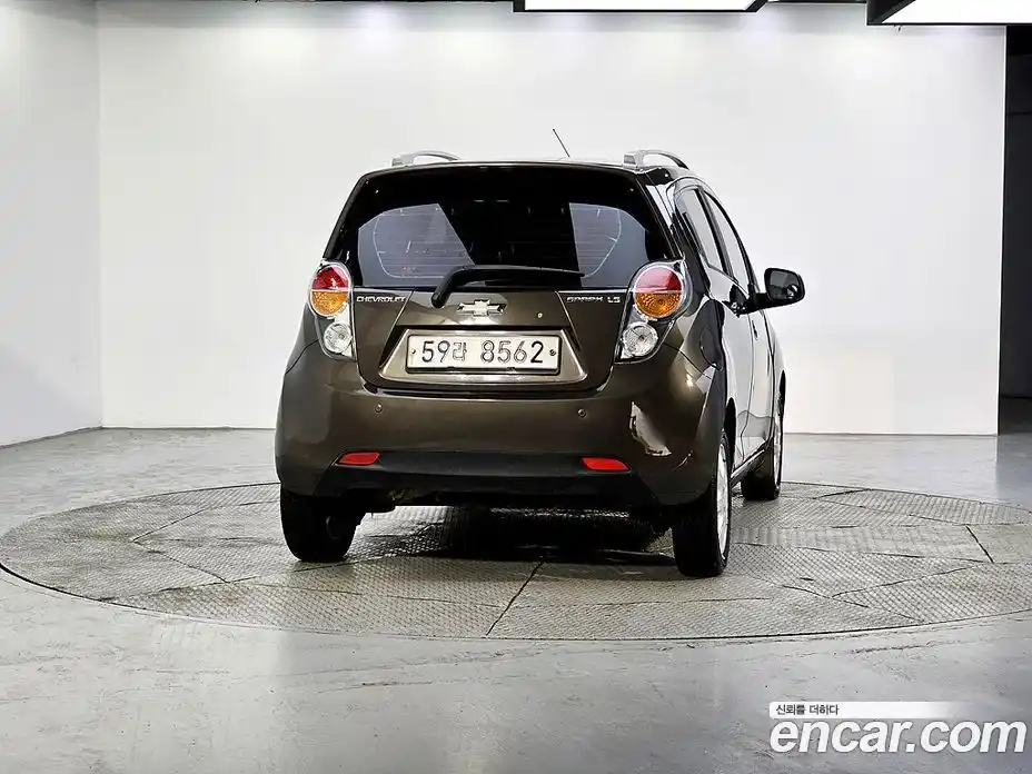 Chevrolet Spark 2012 1.0 автомат (гидро), фото 3