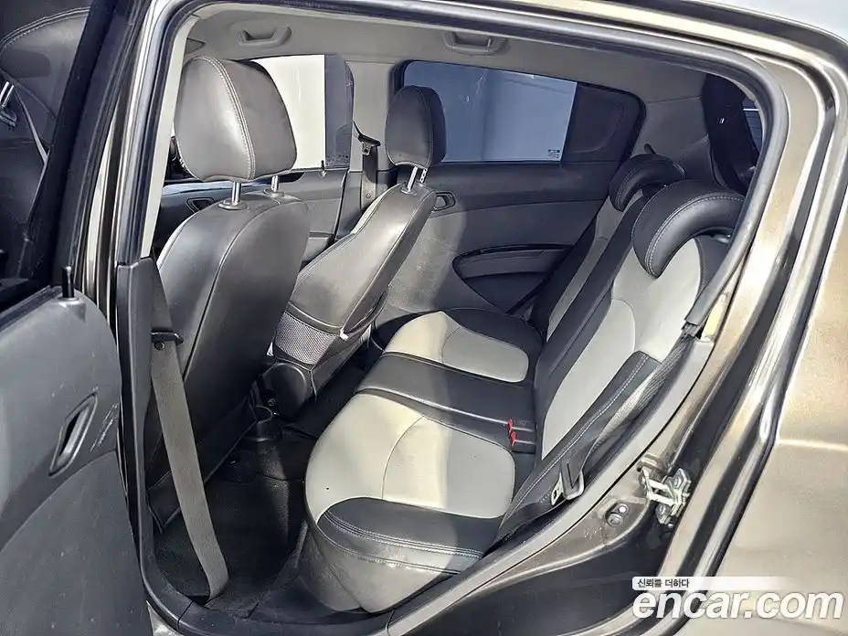 Chevrolet Spark 2012 1.0 автомат (гидро), фото 9