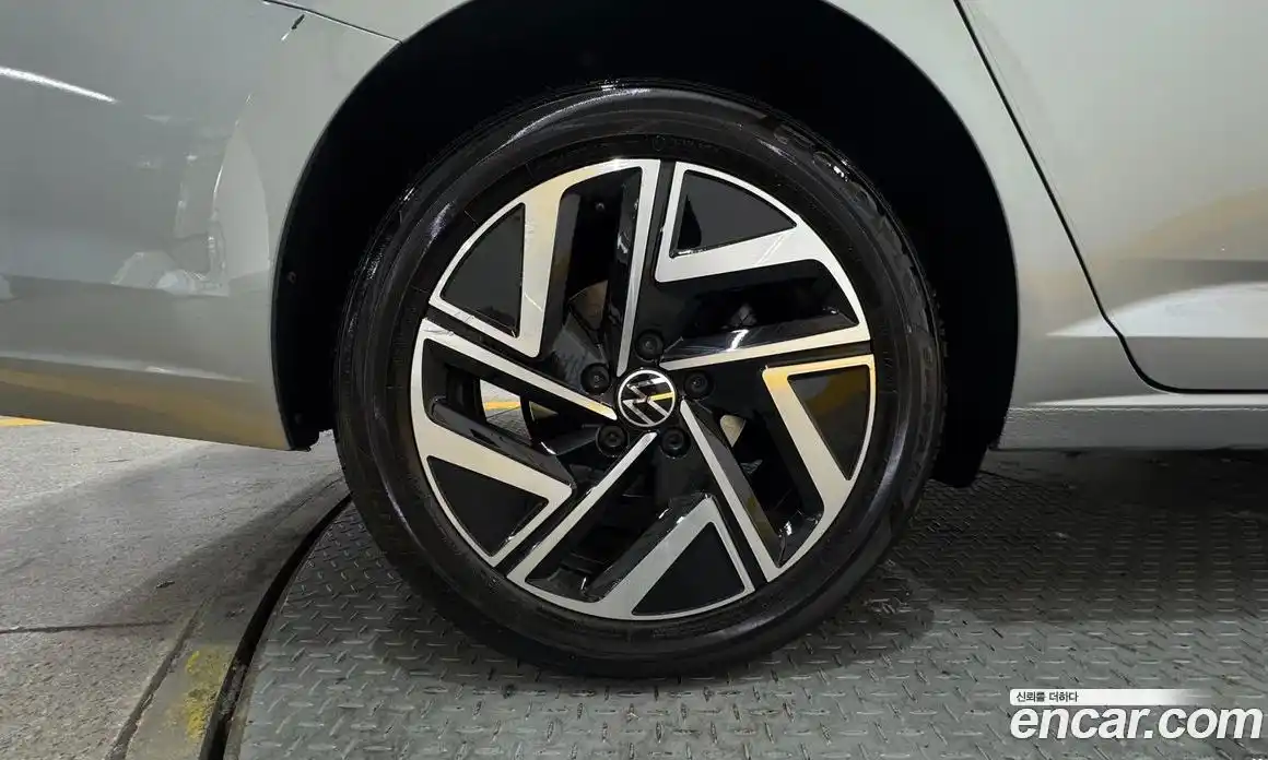 Volkswagen Jetta 2023 1.5 автомат (гидро), фото 5