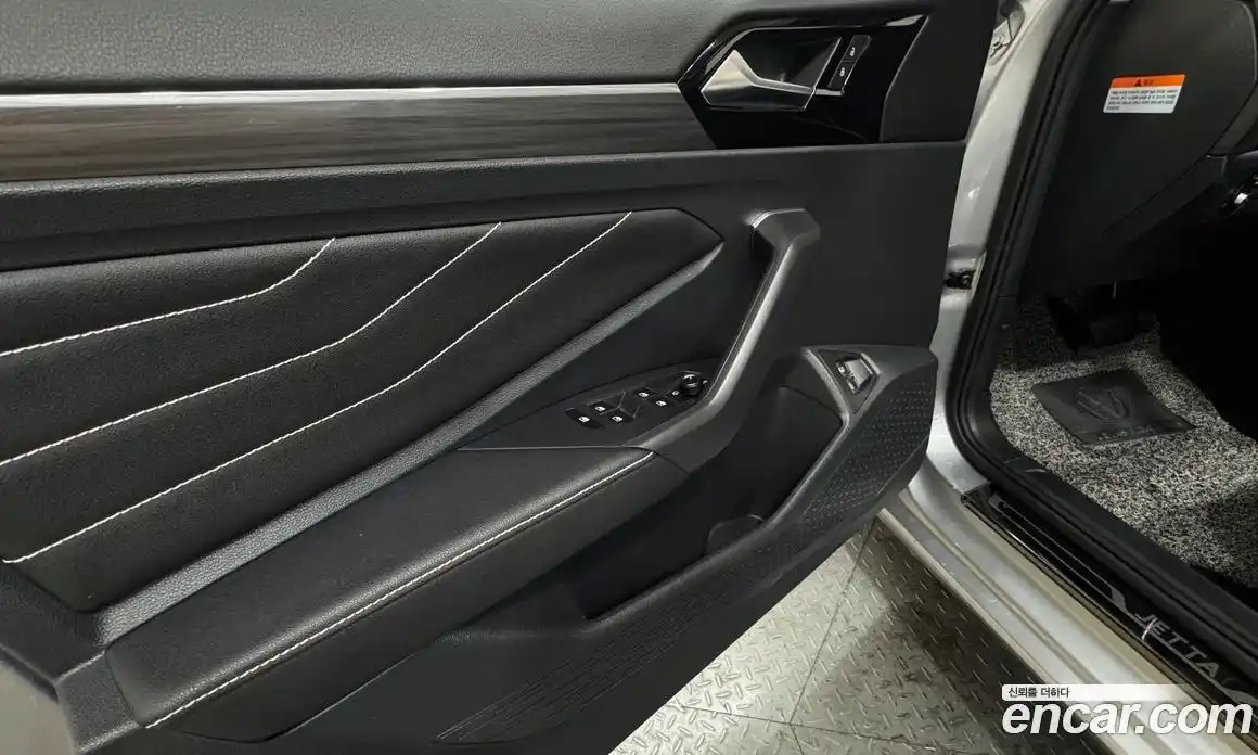 Volkswagen Jetta 2023 1.5 автомат (гидро), фото 10