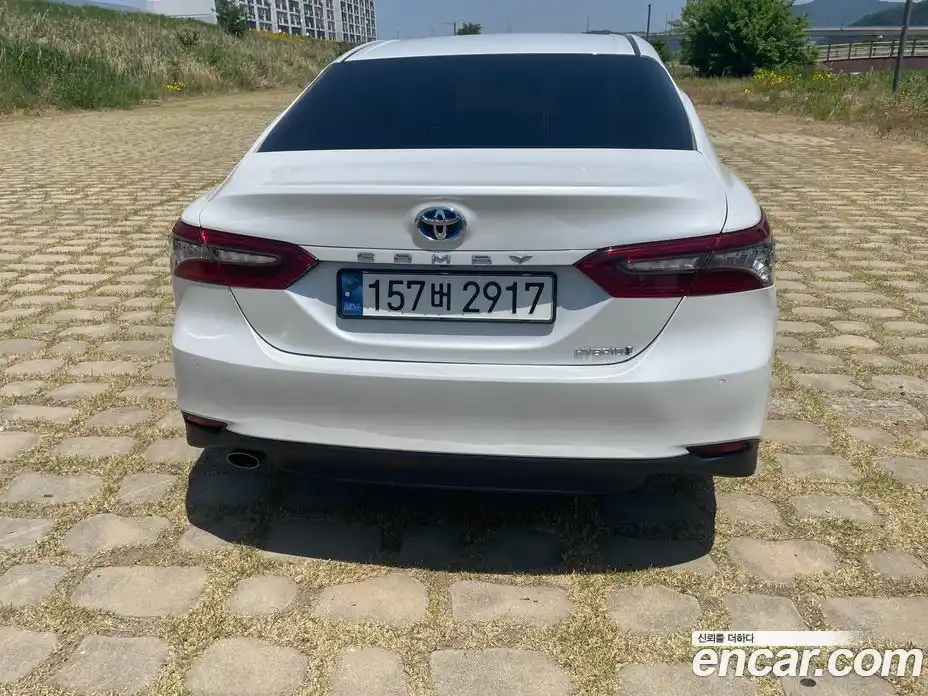Toyota Camry 2024 2.5 гидро, фото 3
