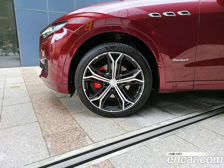 Maserati Levante 2017 3.0 гидро, фото 20