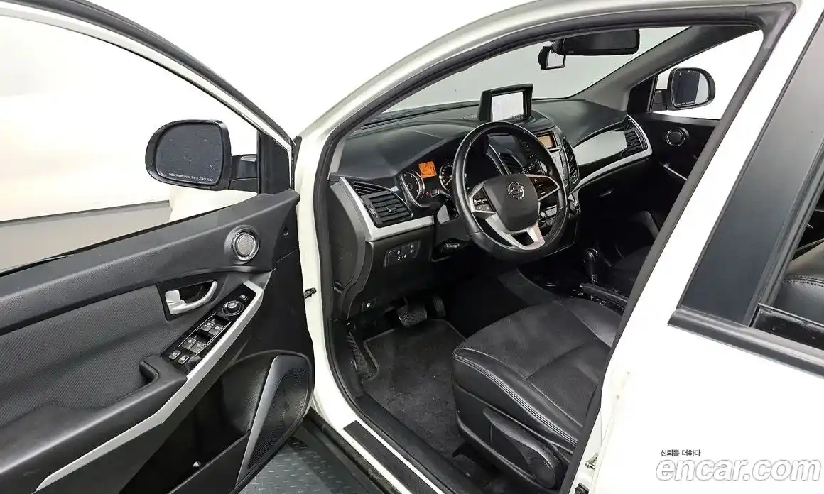 SsangYong Korando 2018 2.2 автомат (гидро), фото 11