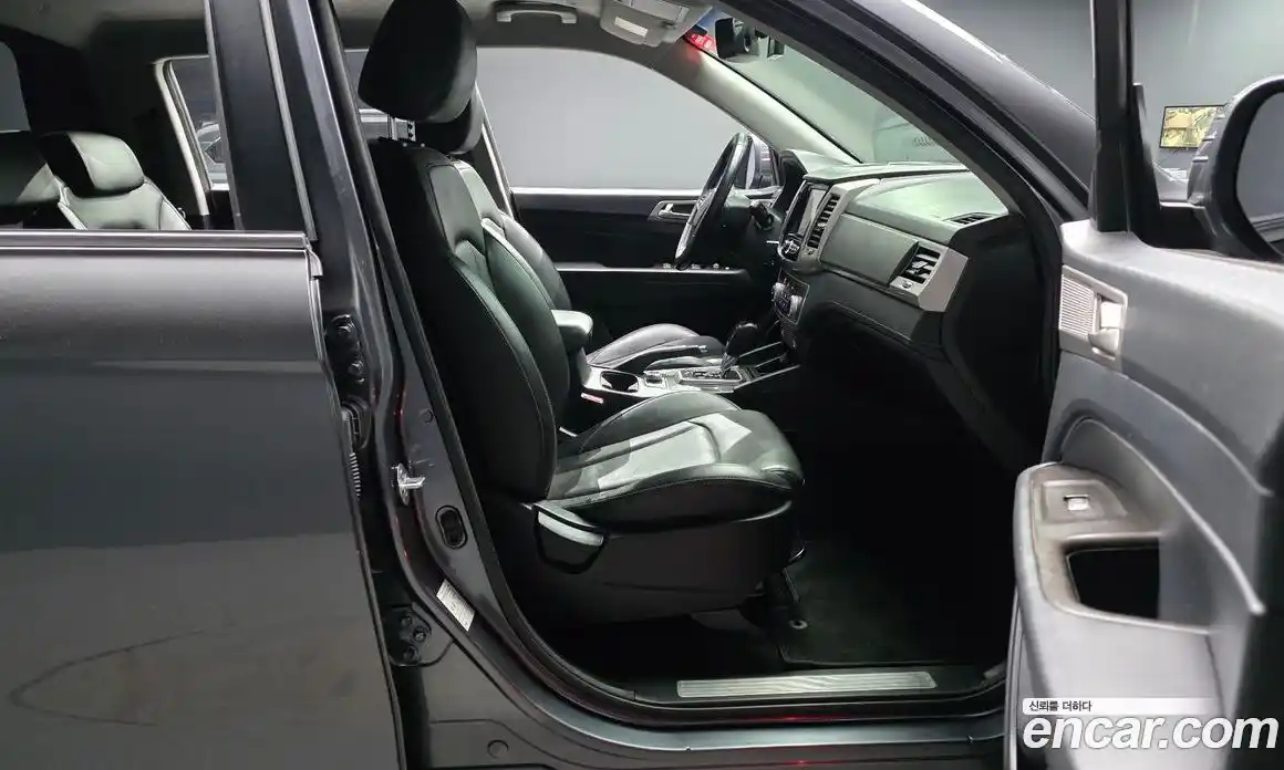 SsangYong Rexton 2018 2.2 автомат (гидро), фото 11