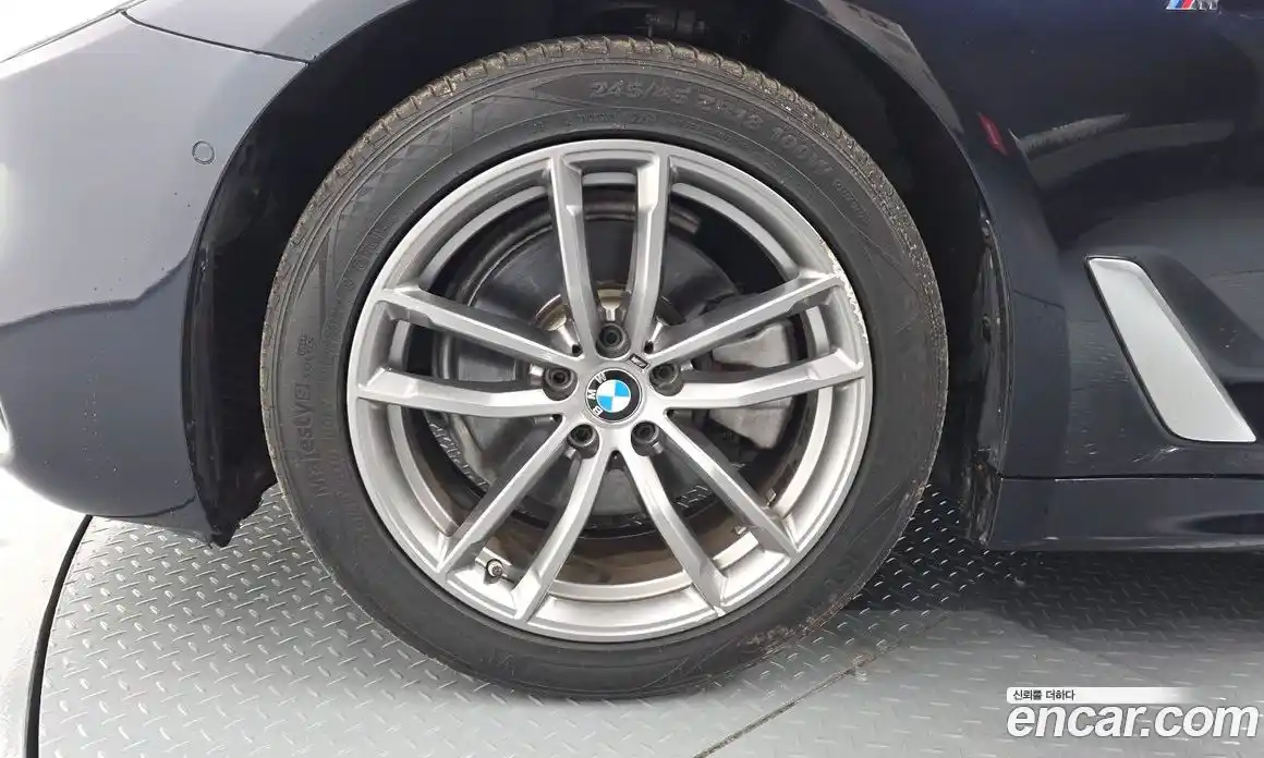 BMW 5 серия 2017 2.0 автомат (гидро), фото 5