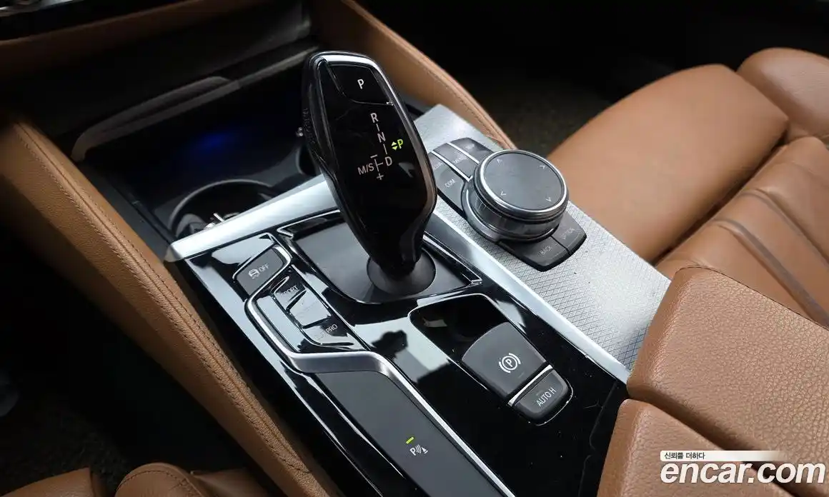 BMW 5 серия 2017 2.0 автомат (гидро), фото 9