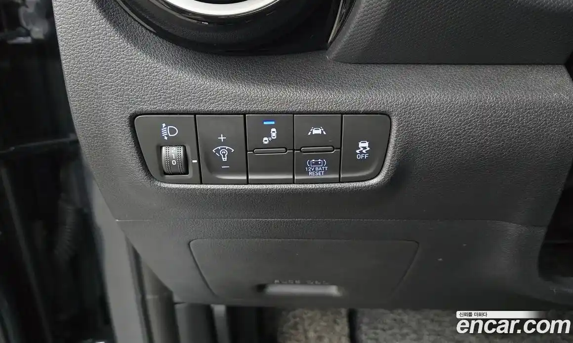 Hyundai Kona 2019 1.6 автомат (гидро), фото 16