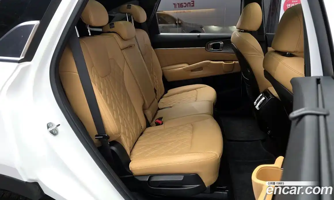 Kia Sorento 2023 1.6 автомат (гидро), фото 12