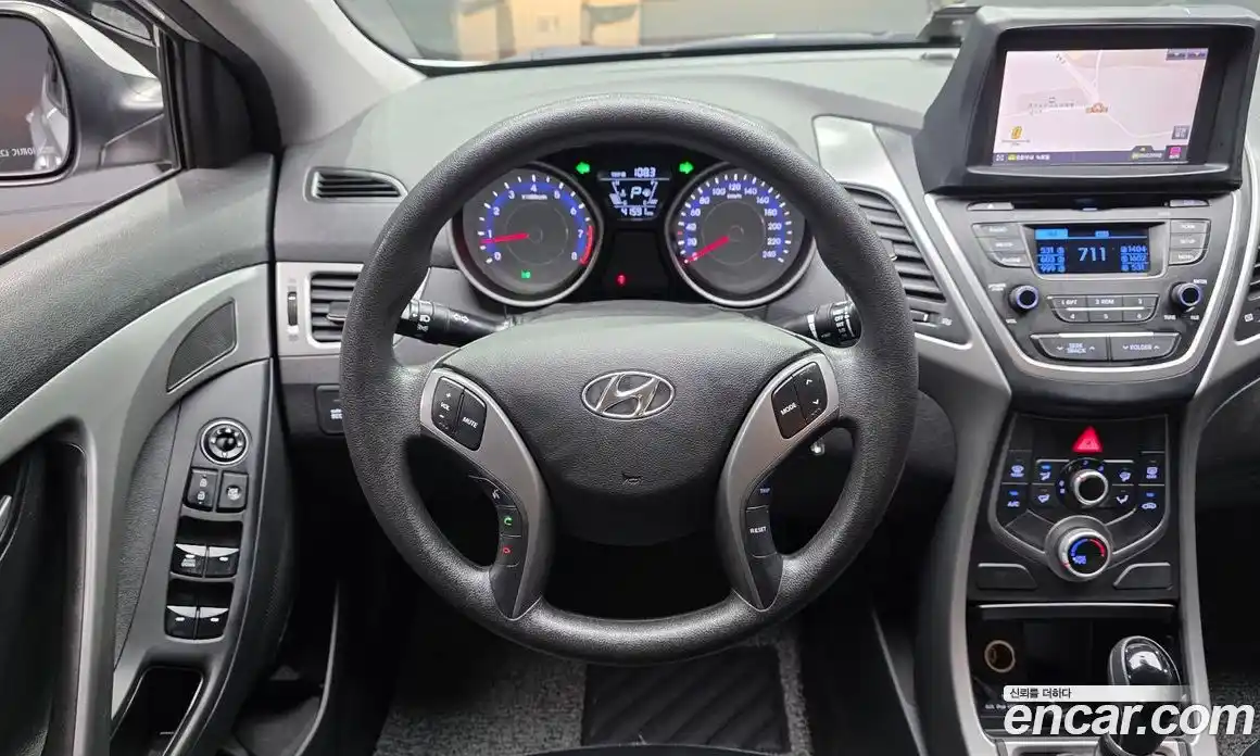 Hyundai Avante 2013 1.6 автомат (гидро), фото 13