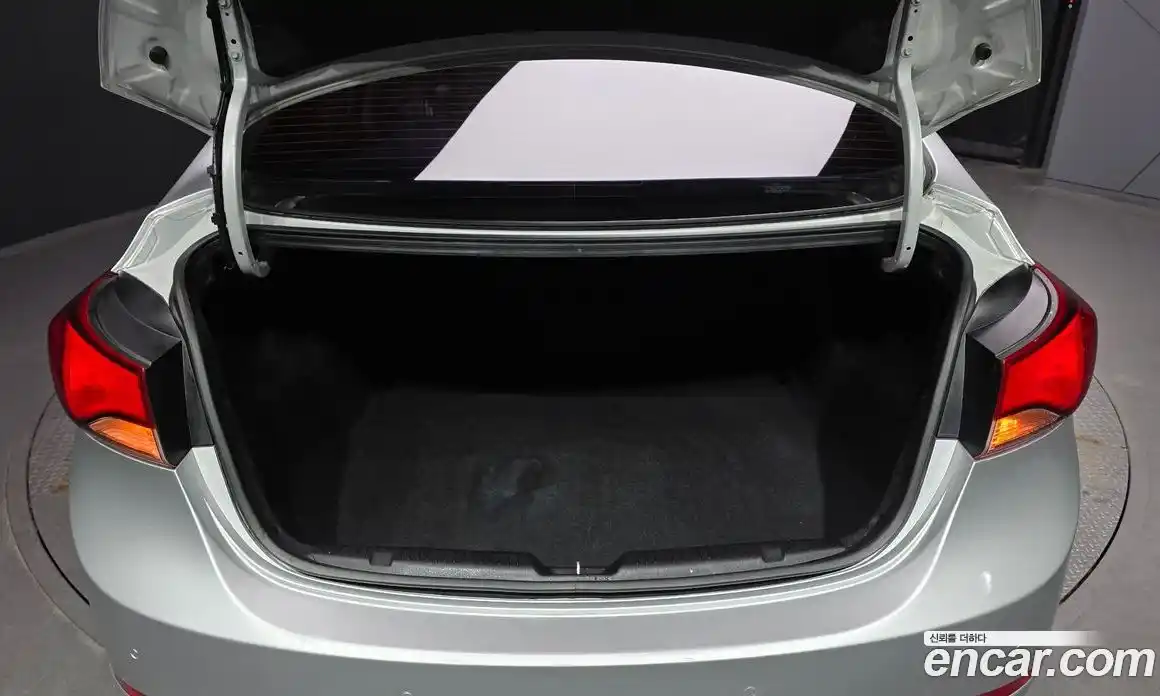 Hyundai Avante 2013 1.6 автомат (гидро), фото 20
