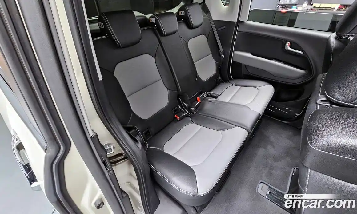 Kia Ray 2020 1.0 автомат (гидро), фото 12