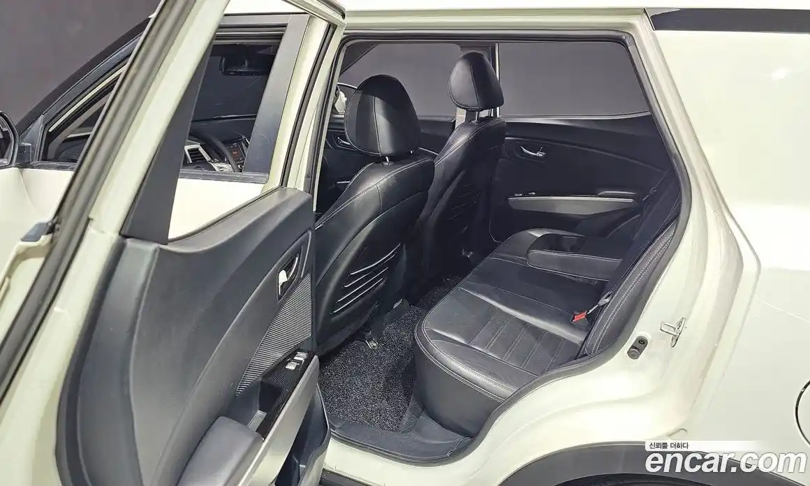SsangYong TIBOLI 2015 1.6 автомат (гидро), фото 12
