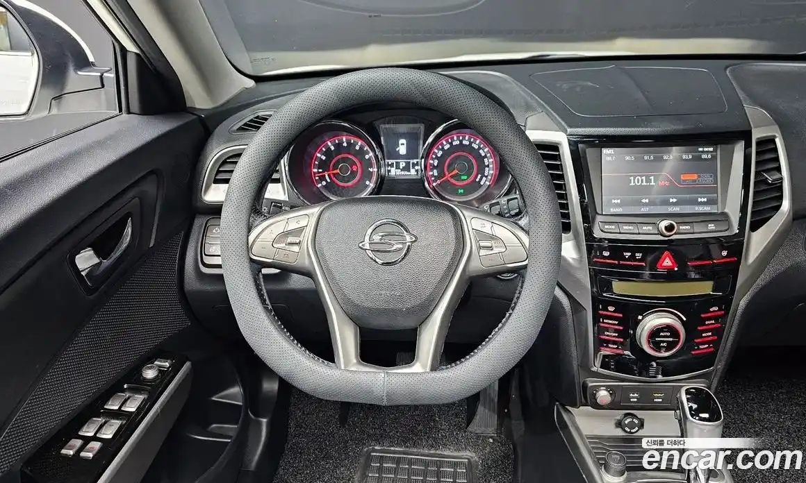 SsangYong TIBOLI 2015 1.6 автомат (гидро), фото 13