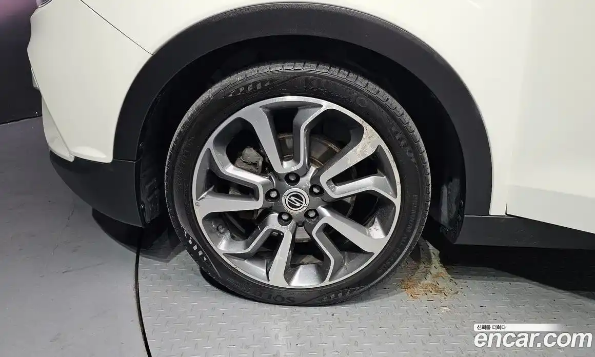 SsangYong TIBOLI 2015 1.6 автомат (гидро), фото 5
