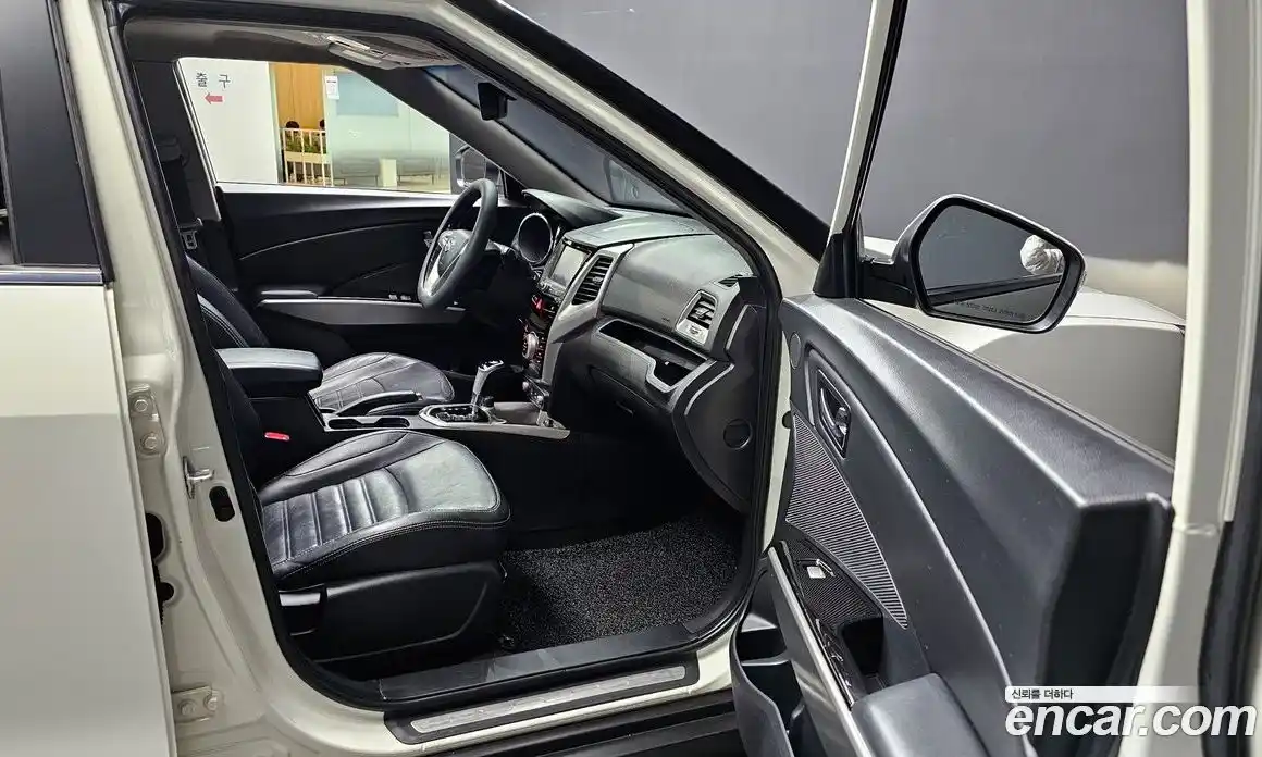 SsangYong TIBOLI 2015 1.6 автомат (гидро), фото 10