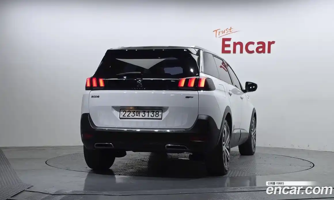 Peugeot 5008 2017 2.0 автомат (гидро), фото 4