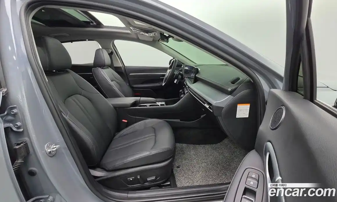 Hyundai Sonata 2025 2.0 автомат (гидро), фото 10