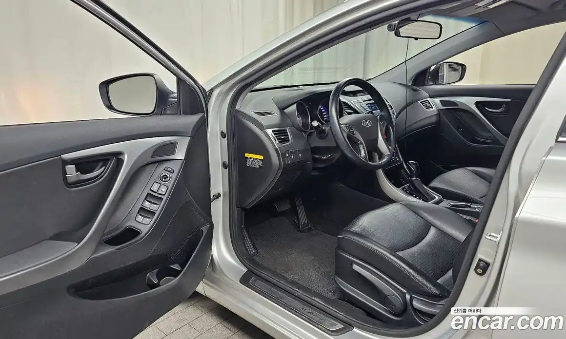 Hyundai Avante 2014 1.6 автомат (гидро), фото 10