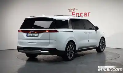 Kia Carnival, 2023, 32 738 км