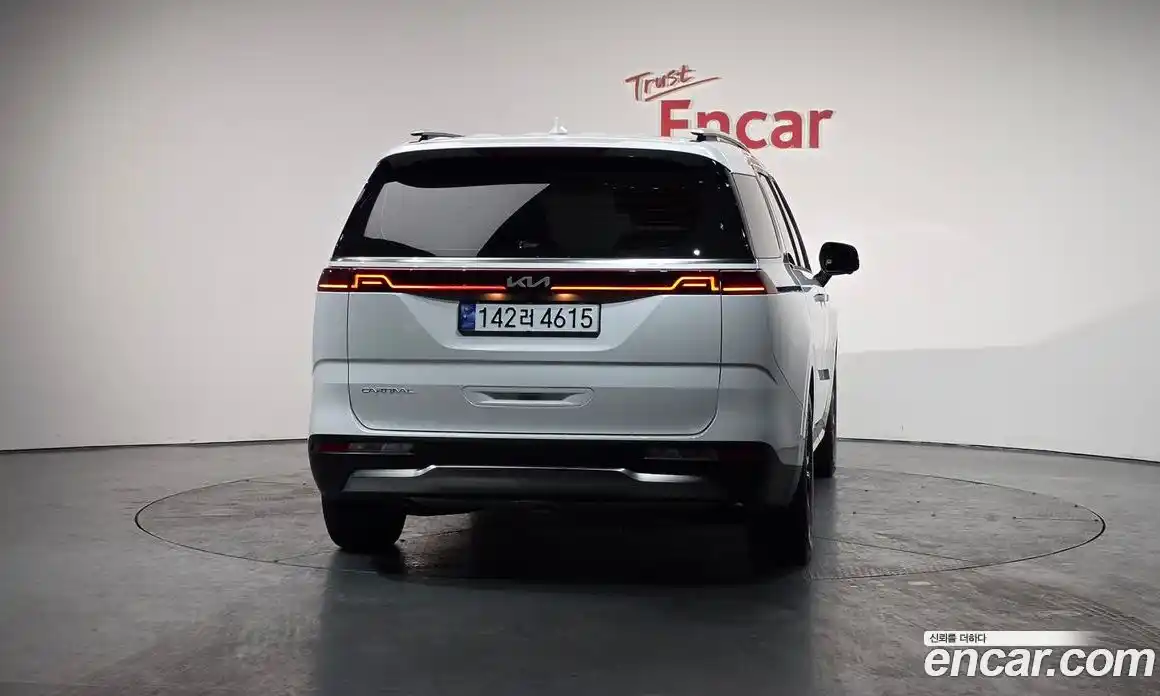 Kia Carnival 2023 2.2 автомат (гидро), фото 3
