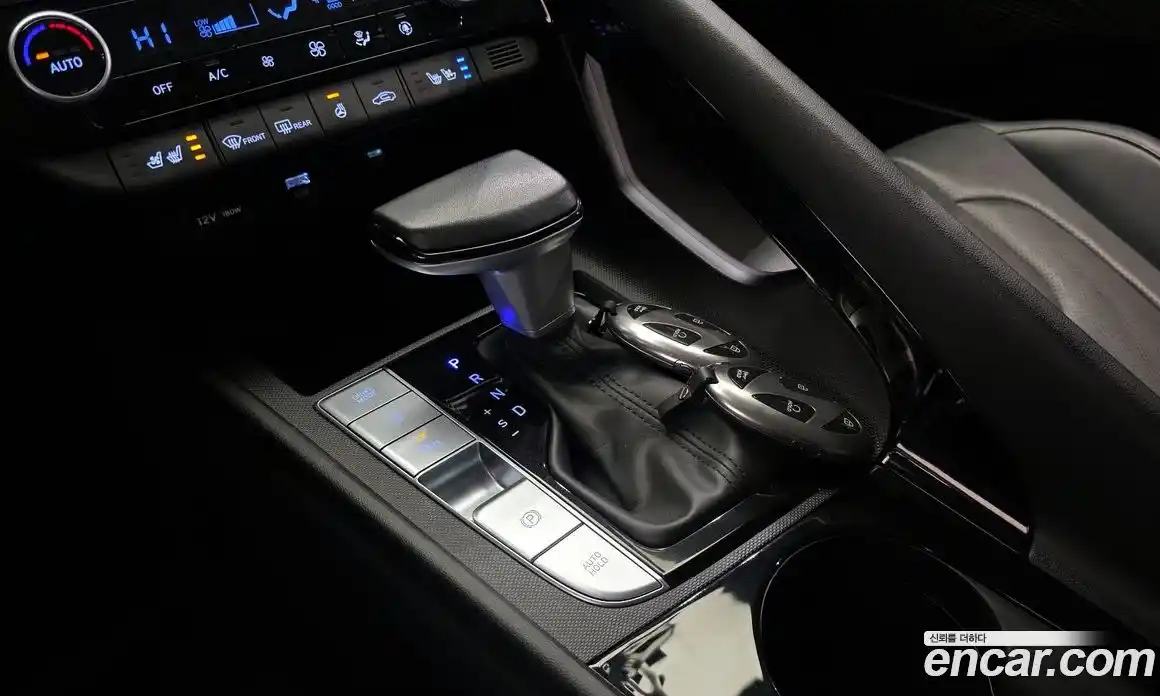 Hyundai Avante 2023 1.6 автомат (гидро), фото 9