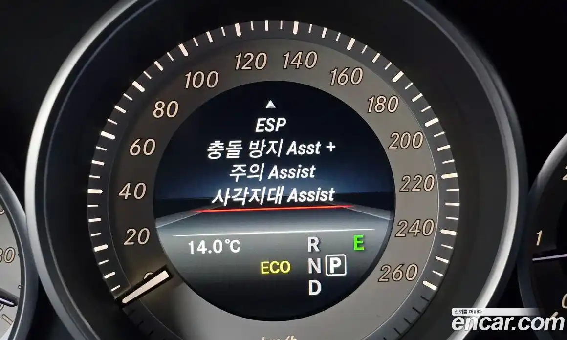 Mercedes-Benz E-Class 2015 2.1 автомат (гидро), фото 16