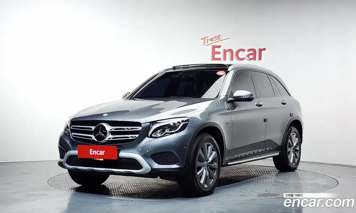 Mercedes-Benz GLC-Class 2018 2.0 гидро, фото 1 Mercedes-Benz GLC-Class 2018 2.0 гидро, фото 1