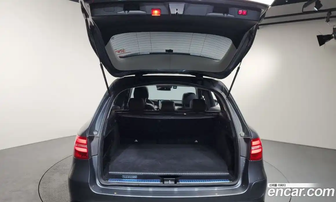 Mercedes-Benz GLC-Class 2018 2.0 гидро, фото 20 Mercedes-Benz GLC-Class 2018 2.0 гидро, фото 20