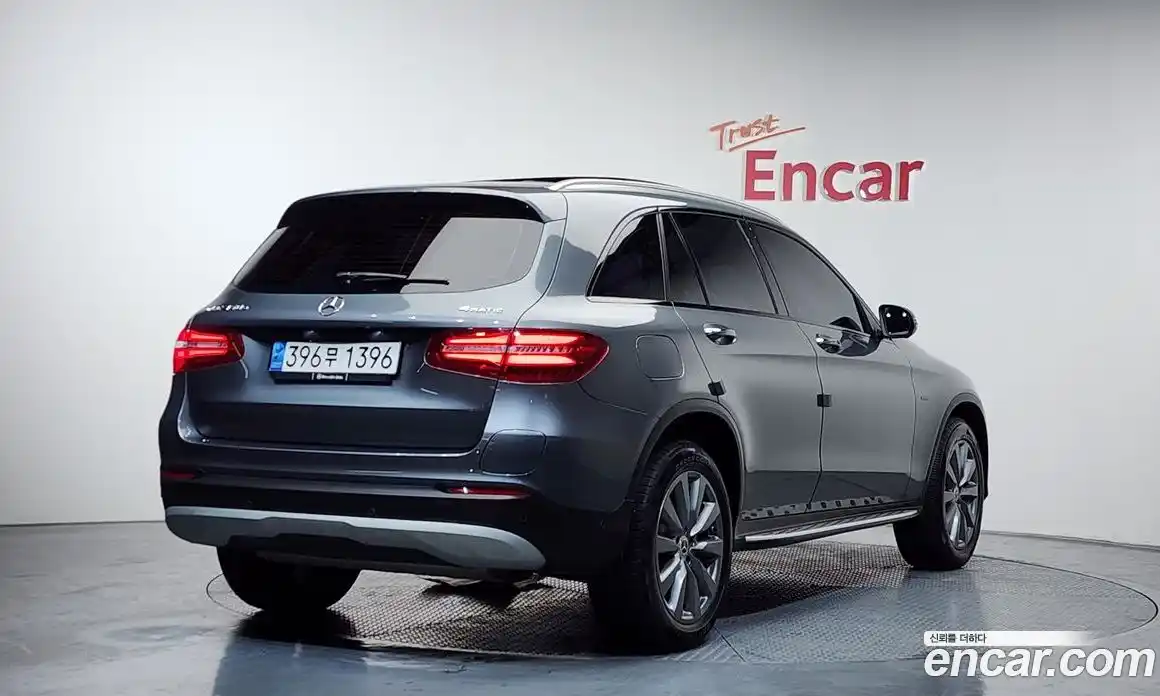 Mercedes-Benz GLC-Class 2018 2.0 гидро, фото 2 Mercedes-Benz GLC-Class 2018 2.0 гидро, фото 2