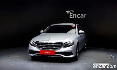 Mercedes-Benz E-Class 2017 2.0 автомат (гидро), миниатюра 3